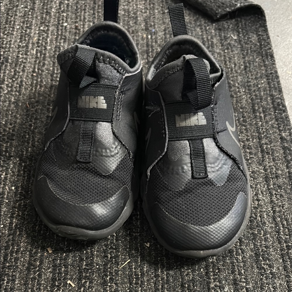 Nike Black Slip-On Sneakers 9
